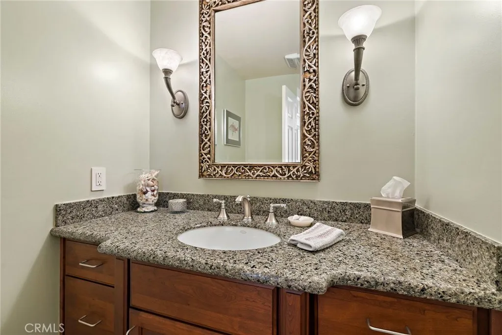 25 Lucerne, Newport Beach, California 92660 home-pic-33