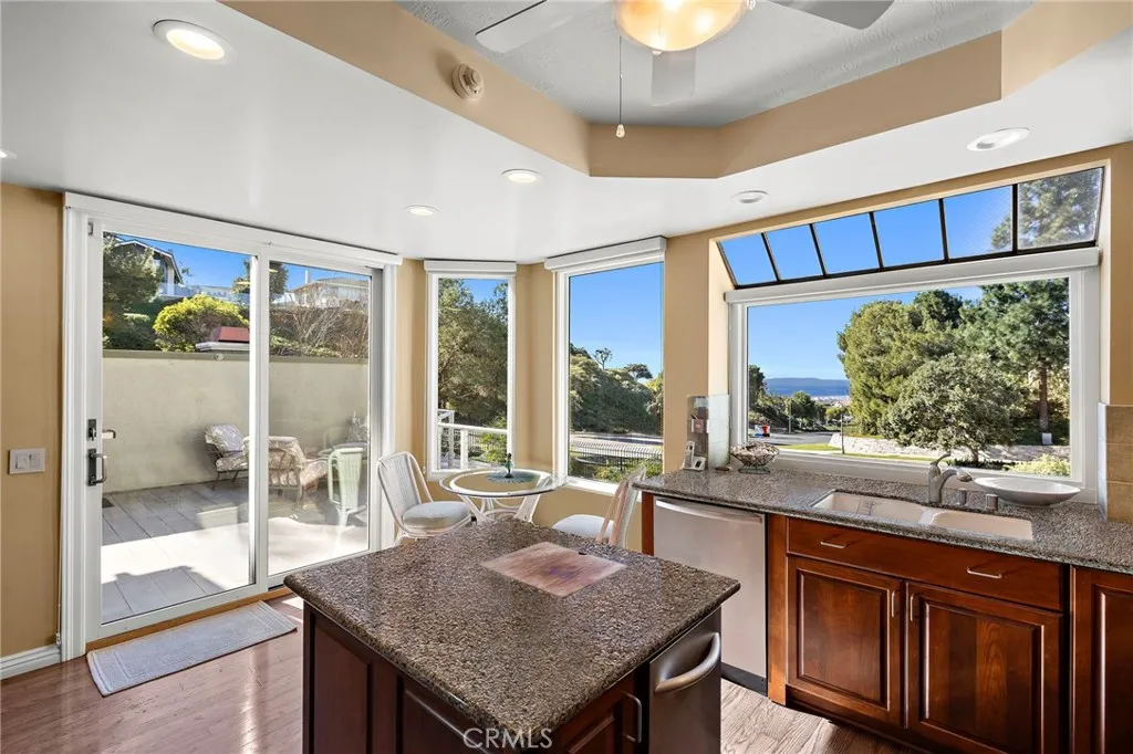 25 Lucerne, Newport Beach, California 92660 home-pic-6