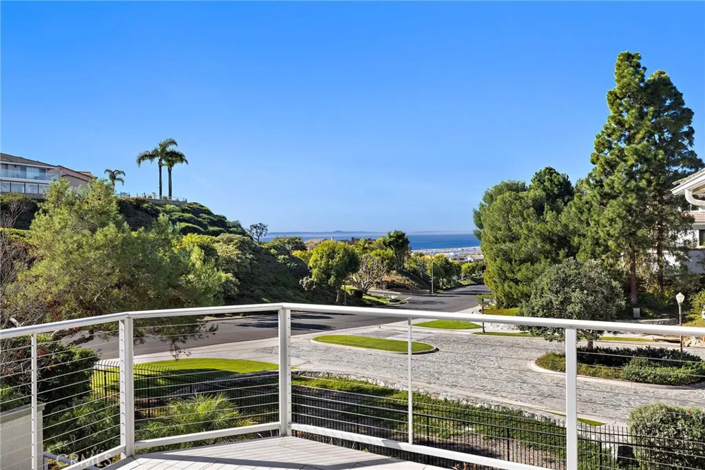 25 Lucerne, Newport Beach, California 92660 home-pic-29