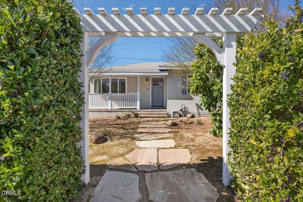 901 Grandview Avenue, Ojai, California 93023 home-pic-0