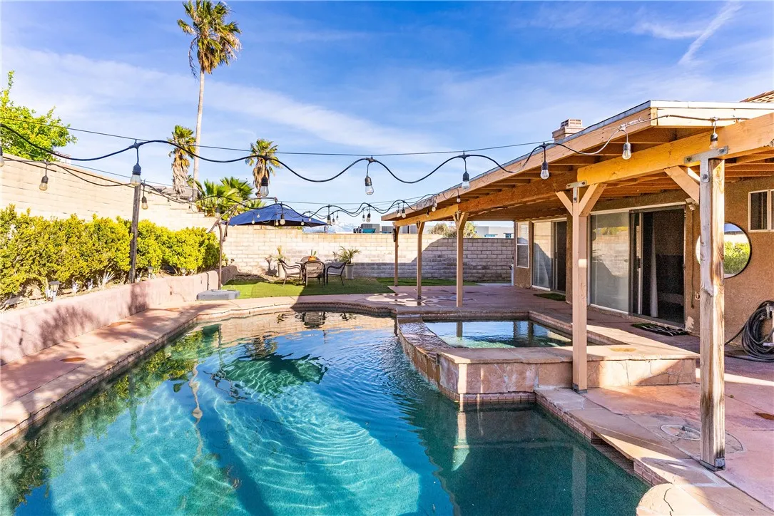 17190 Melon Avenue, Fontana, California 92336 home-pic-33