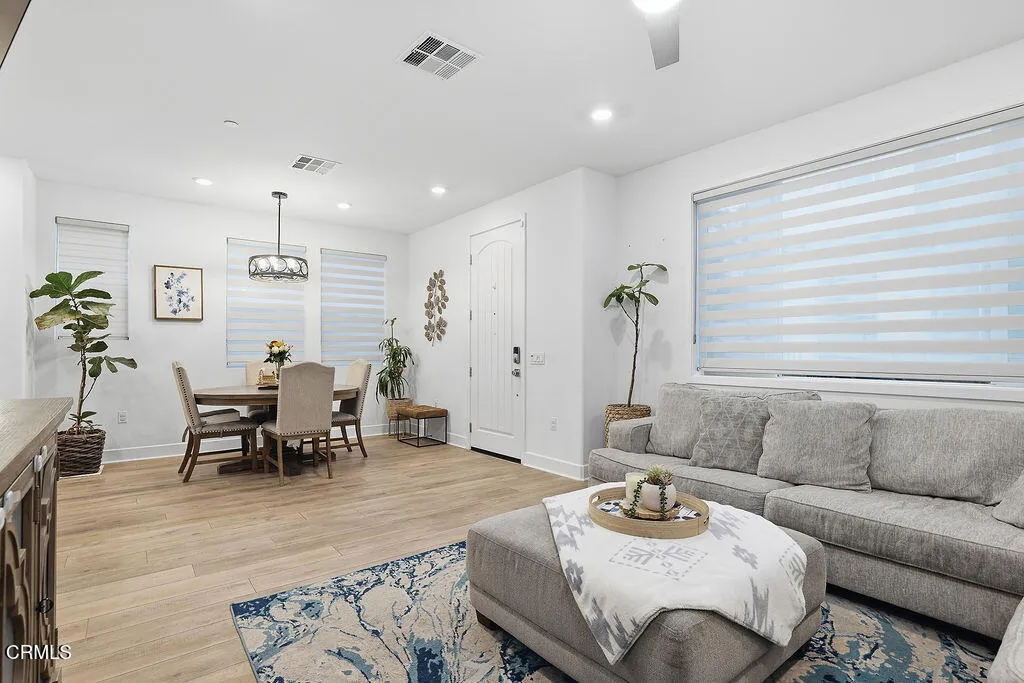 2579 Little Rock Lane, Simi Valley, California 93065 home-pic-16