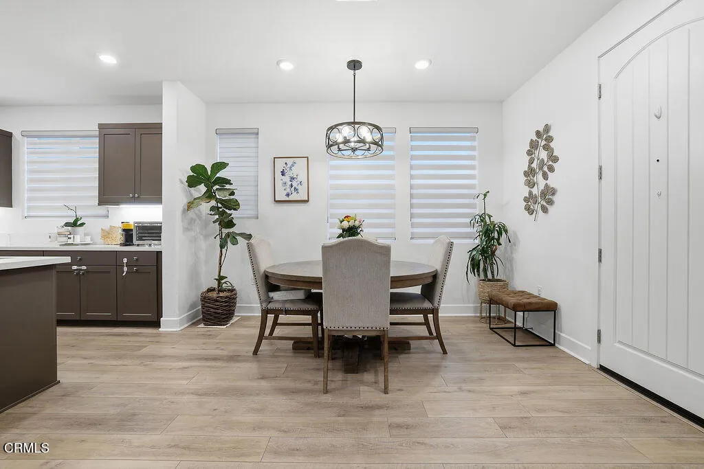 2579 Little Rock Lane, Simi Valley, California 93065 home-pic-6