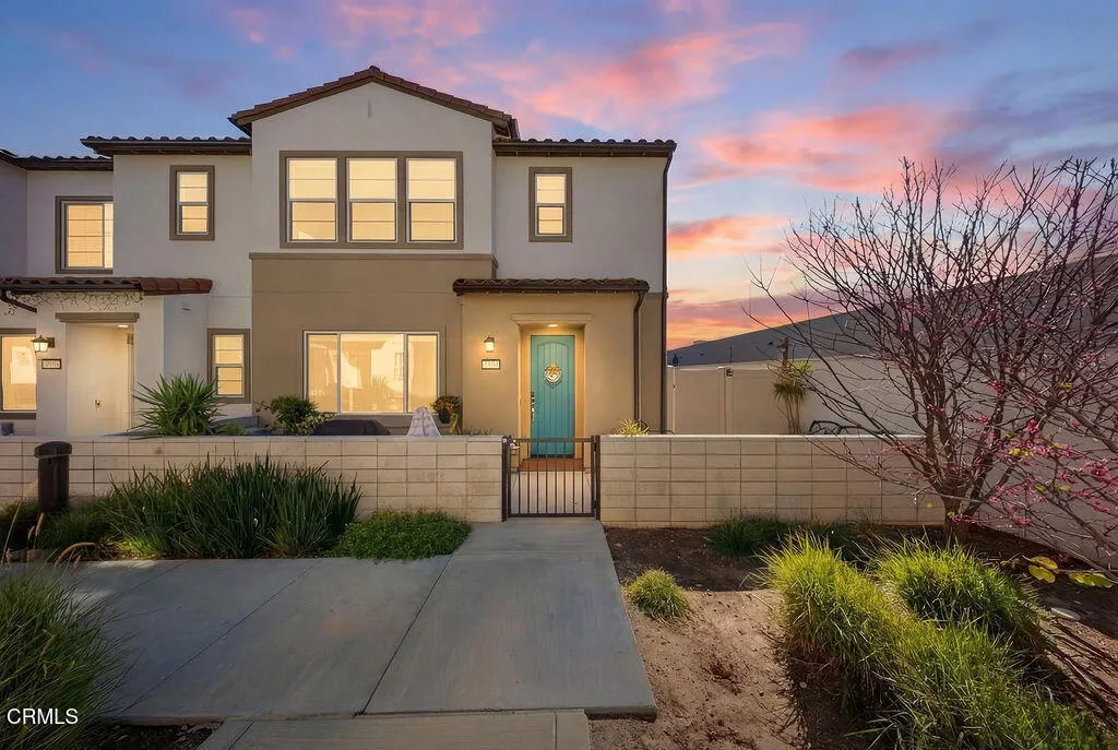 2579 Little Rock Lane, Simi Valley, California 93065 home-pic-1