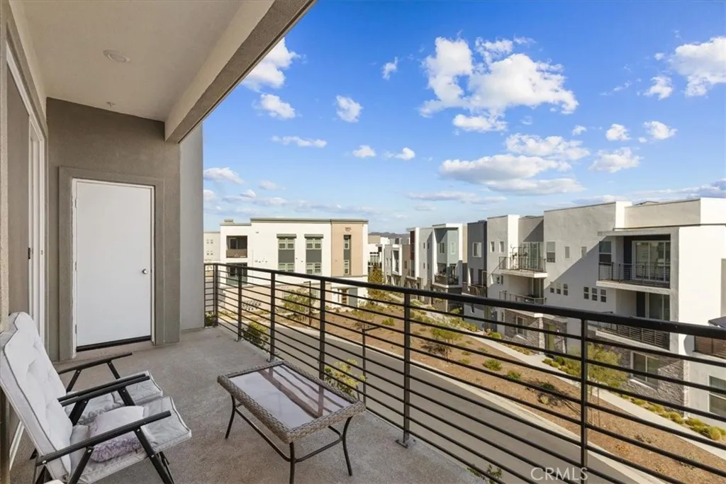 27410 Merlin Place 305, Valencia, California 91381 home-pic-21