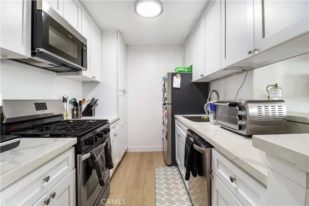 5700 Etiwanda 105, Tarzana, California 91356 home-pic-3