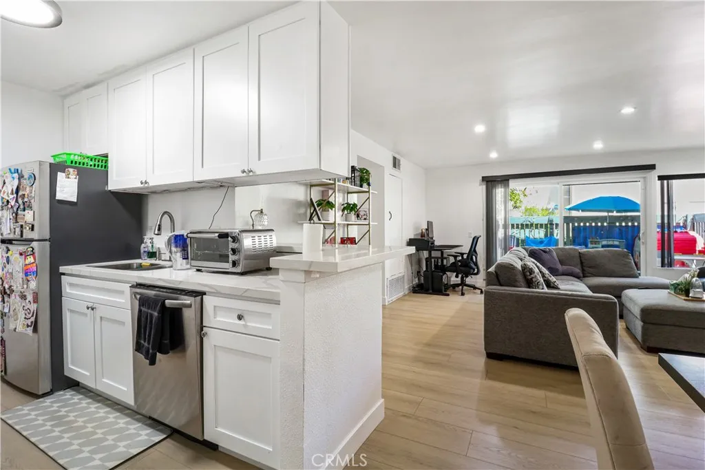 5700 Etiwanda 105, Tarzana, California 91356 home-pic-2