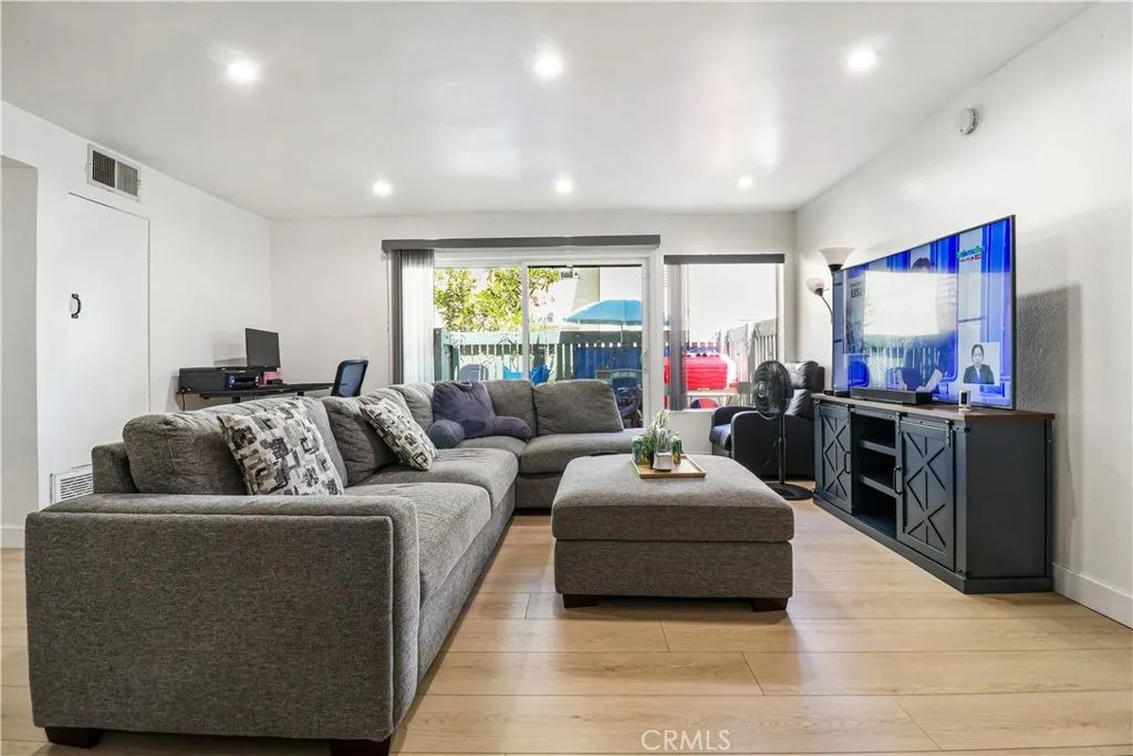 5700 Etiwanda 105, Tarzana, California 91356 home-pic-7