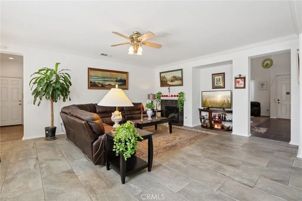 3045 Statice Court, Hemet, California 92545 home-pic-9