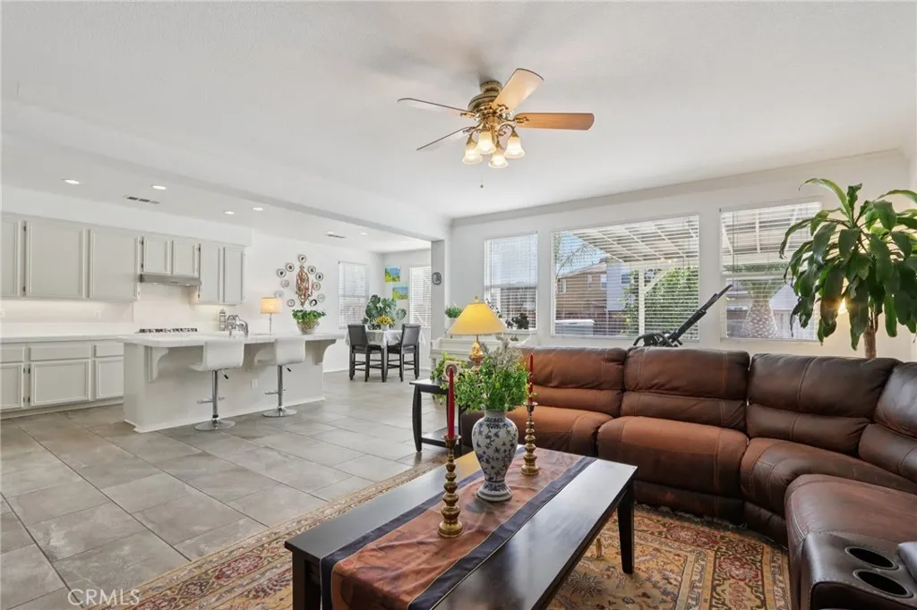 3045 Statice Court, Hemet, California 92545 home-pic-11