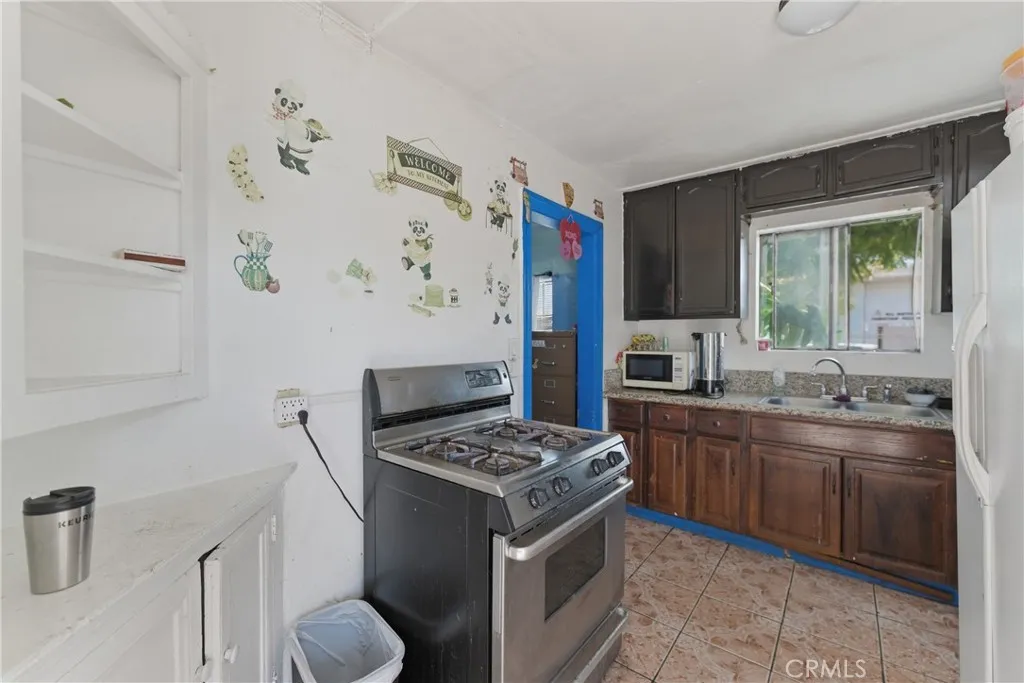 5564 Gage Avenue, Bell Gardens, California 90201 home-pic-13