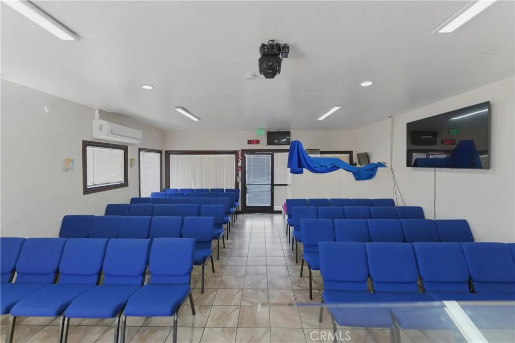 5564 Gage Avenue, Bell Gardens, California 90201 home-pic-6