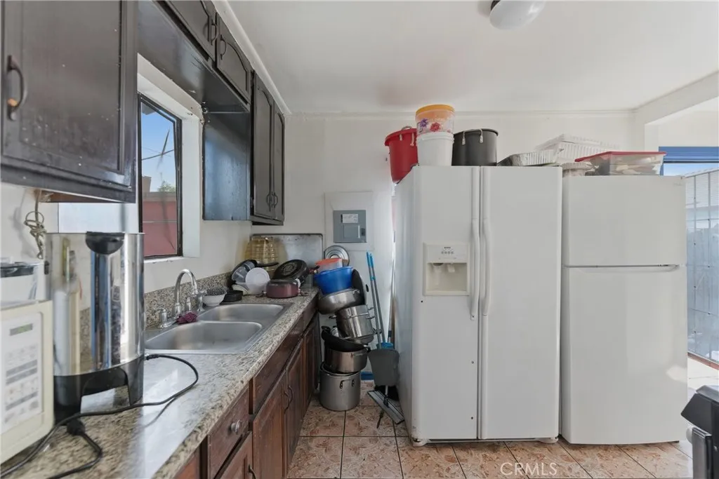 5564 Gage Avenue, Bell Gardens, California 90201 home-pic-11