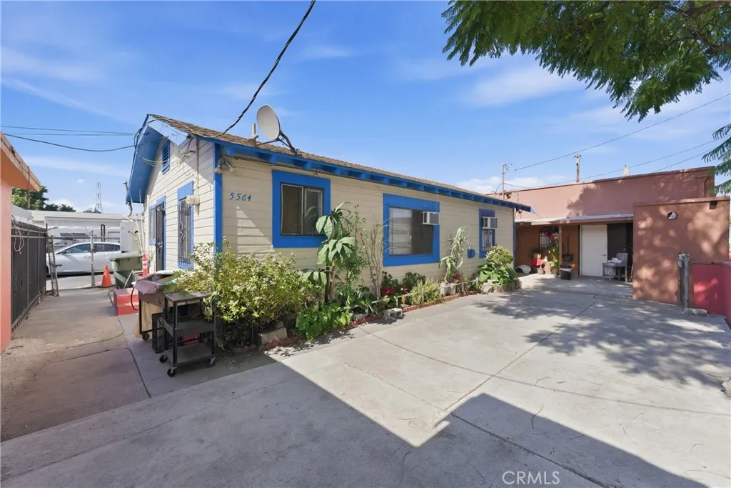 5564 Gage Avenue, Bell Gardens, California 90201 home-pic-4