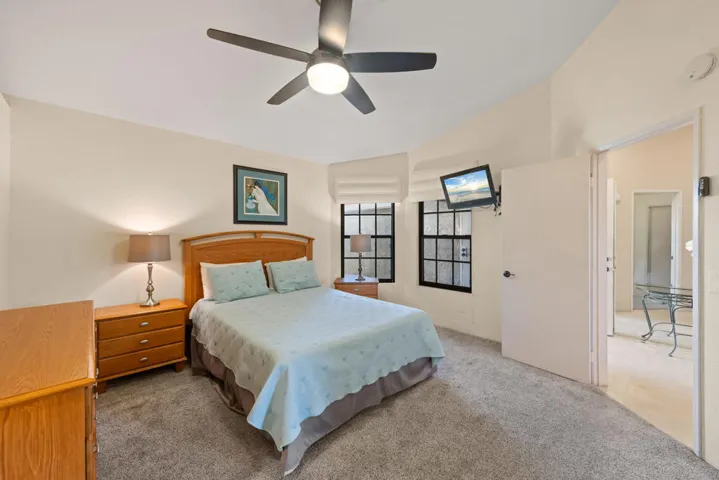 20_41419_Woodhaven_Dr_W20_mls