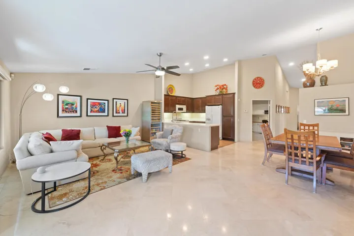 18_41419_Woodhaven_Dr_W18_mls
