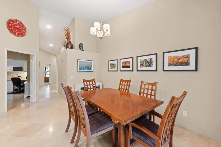 16_41419_Woodhaven_Dr_W16_mls