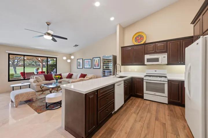 08_41419_Woodhaven_Dr_W8_mls