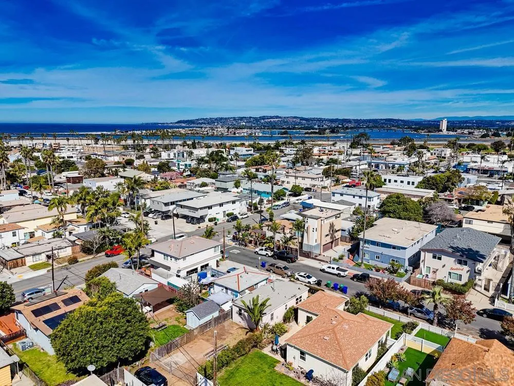 4979 Long Branch Avenue, San Diego, California 92107 home-pic-1