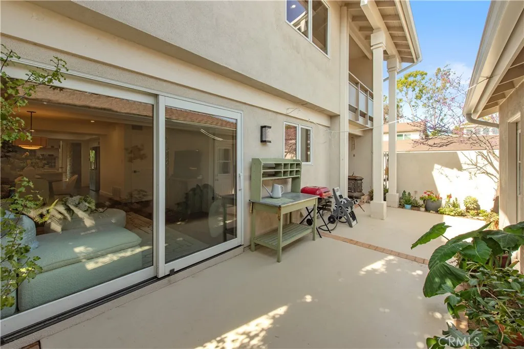 24 Spicewood Way, Irvine, California 92612 home-pic-6