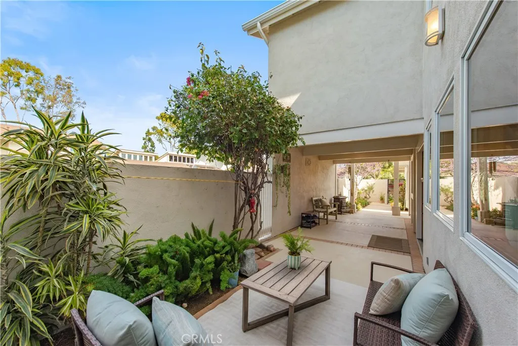 24 Spicewood Way, Irvine, California 92612 home-pic-8
