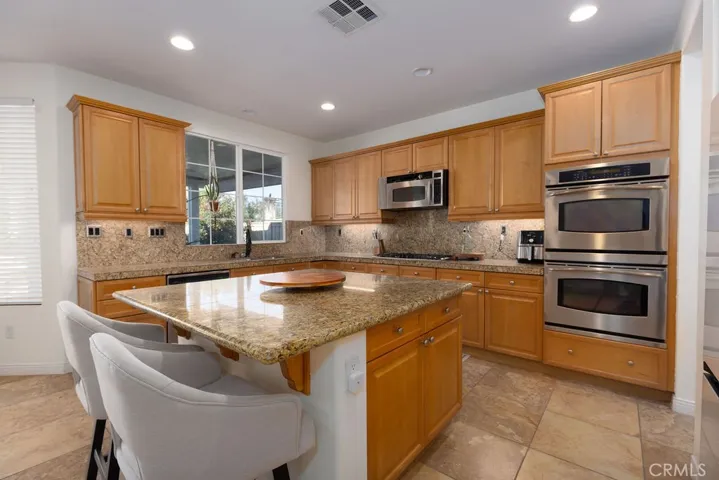 63 Volta Del Tintori, Lake Elsinore, California 92532