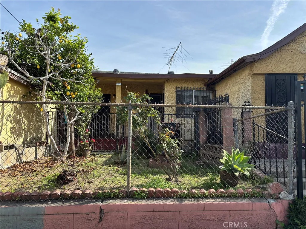 372 N Chicago, Los Angeles, California 90033 home-pic-1