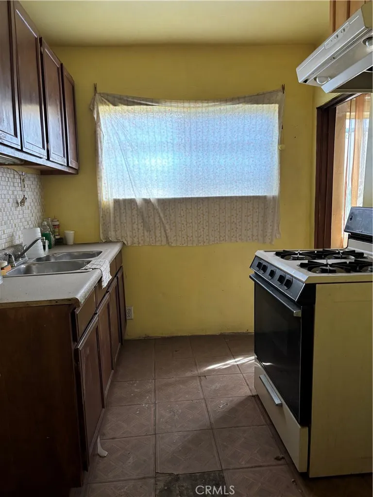 372 N Chicago, Los Angeles, California 90033 home-pic-13