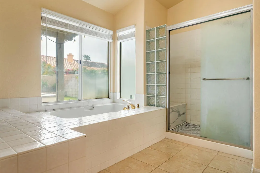 78585 Villeta Drive, La Quinta, California 92253 home-pic-30