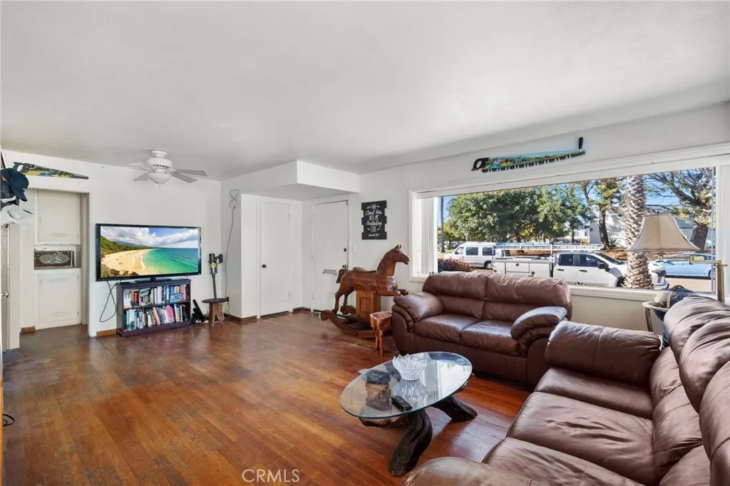 1021 Reed, San Diego, California 92109 home-pic-18