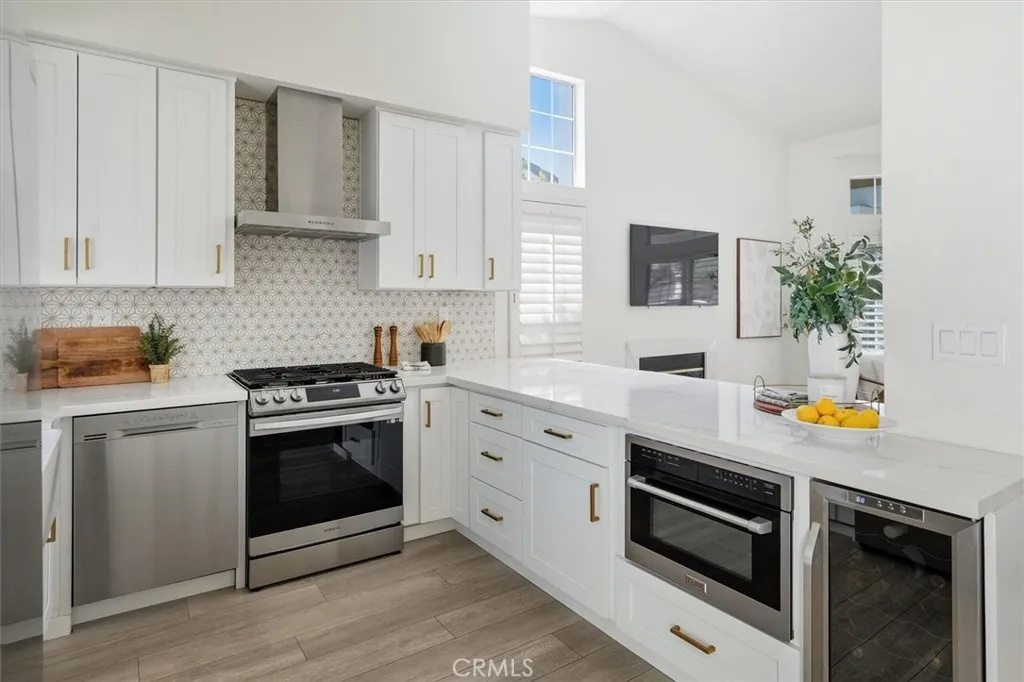 27142 Sanford, Valencia, California 91354 home-pic-7