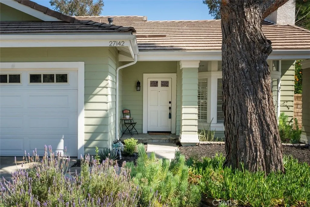 27142 Sanford, Valencia, California 91354 home-pic-2