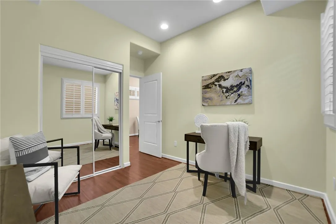 53 N Oak Avenue 5, Pasadena, California 91107 home-pic-17