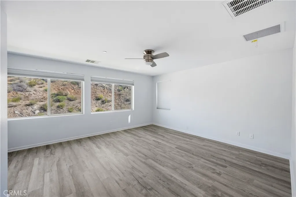 24526 Snapdragon Way, Lake Elsinore, California 92532 home-pic-19