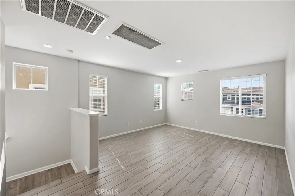 24526 Snapdragon Way, Lake Elsinore, California 92532 home-pic-18