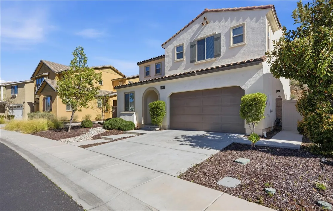 24526 Snapdragon Way, Lake Elsinore, California 92532 home-pic-3