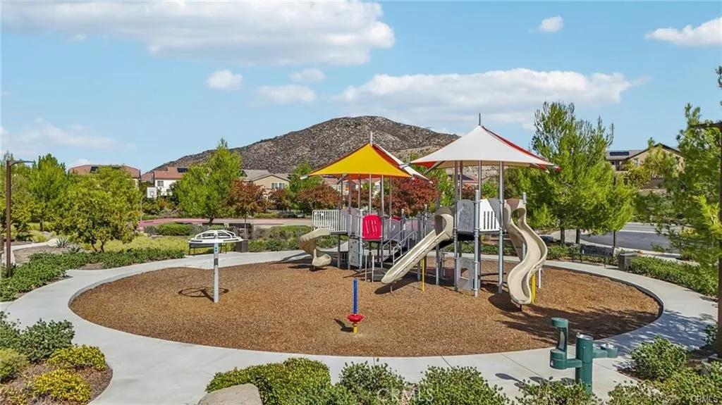 24526 Snapdragon Way, Lake Elsinore, California 92532 home-pic-39