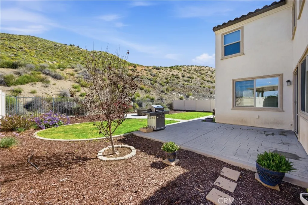 24526 Snapdragon Way, Lake Elsinore, California 92532 home-pic-11