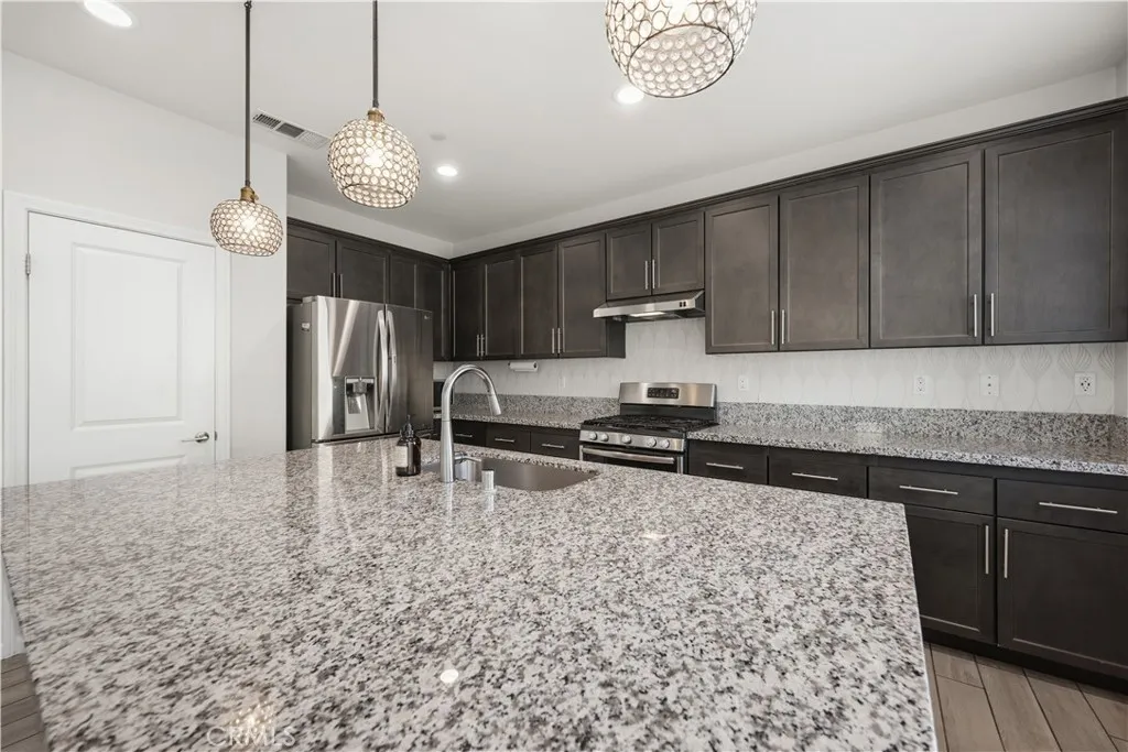 24526 Snapdragon Way, Lake Elsinore, California 92532 home-pic-7