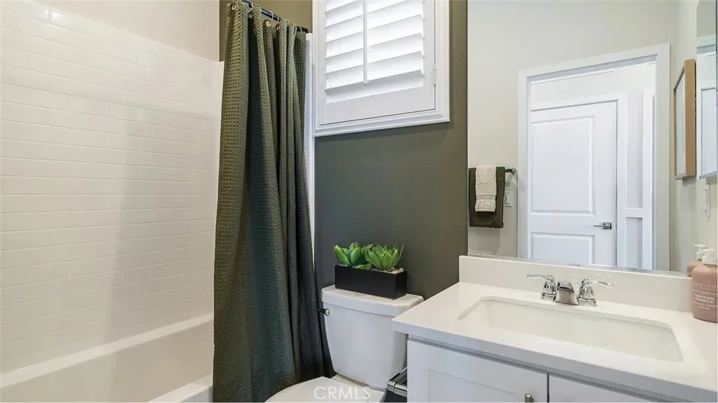 2612 E Hyde Paseo, Ontario, California 91762 home-pic-10