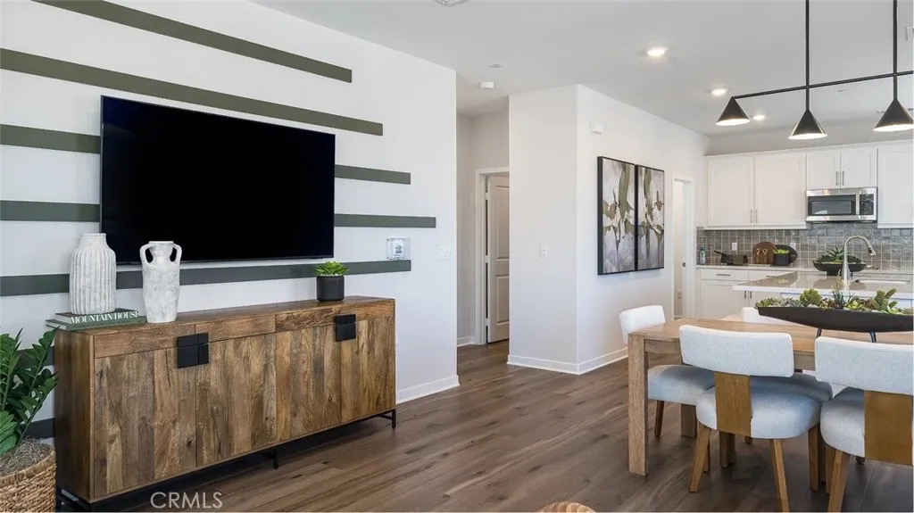 2612 E Hyde Paseo, Ontario, California 91762 home-pic-7