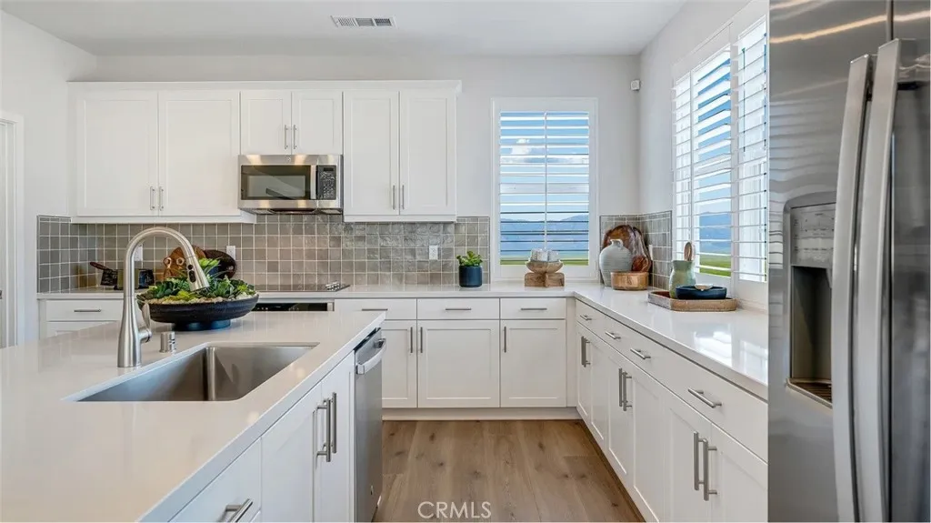 2612 E Hyde Paseo, Ontario, California 91762 home-pic-3
