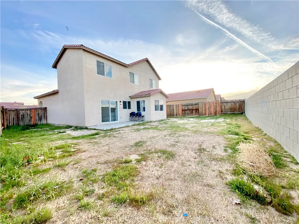 17048 Monaco Drive, Victorville, California 92395 home-pic-3