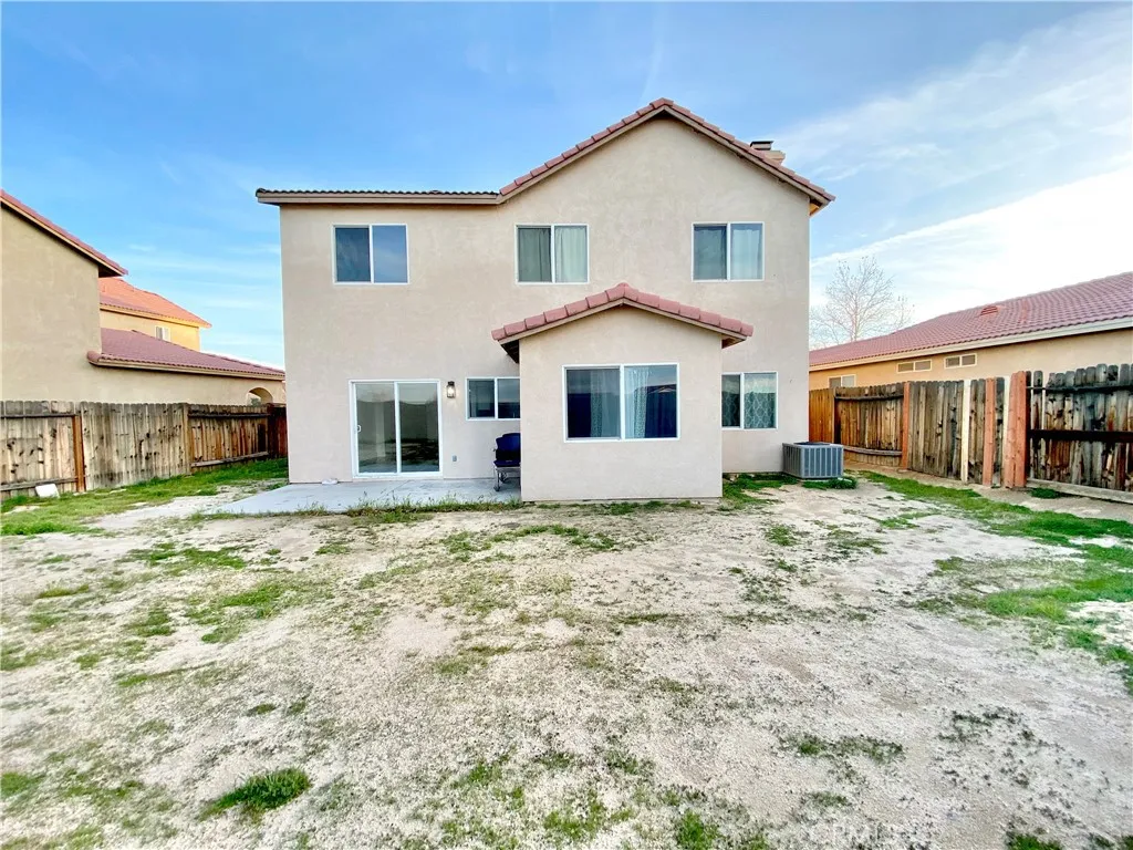 17048 Monaco Drive, Victorville, California 92395 home-pic-5