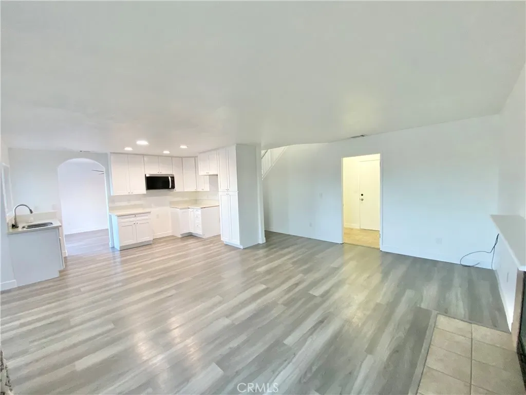 17048 Monaco Drive, Victorville, California 92395 home-pic-10