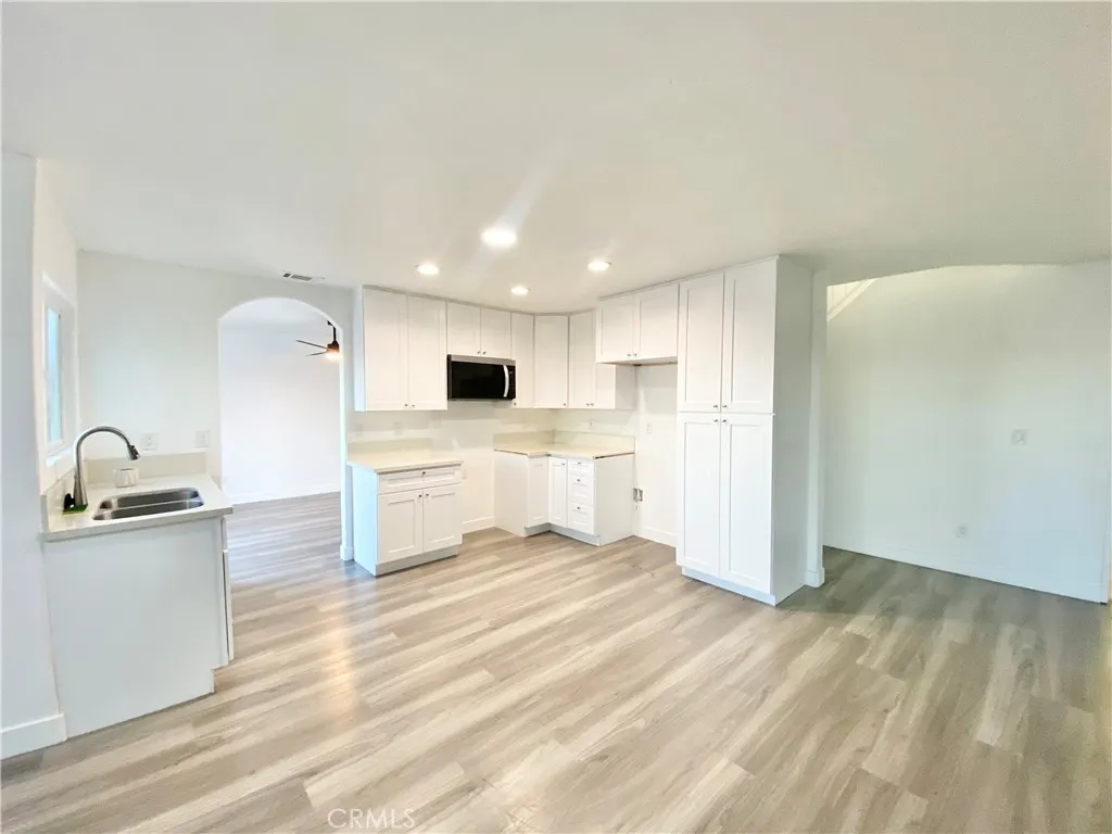 17048 Monaco Drive, Victorville, California 92395 home-pic-6