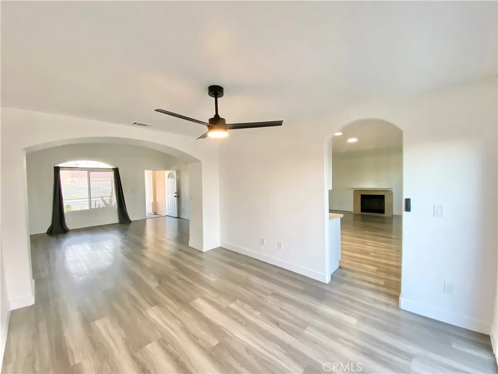 17048 Monaco Drive, Victorville, California 92395 home-pic-8