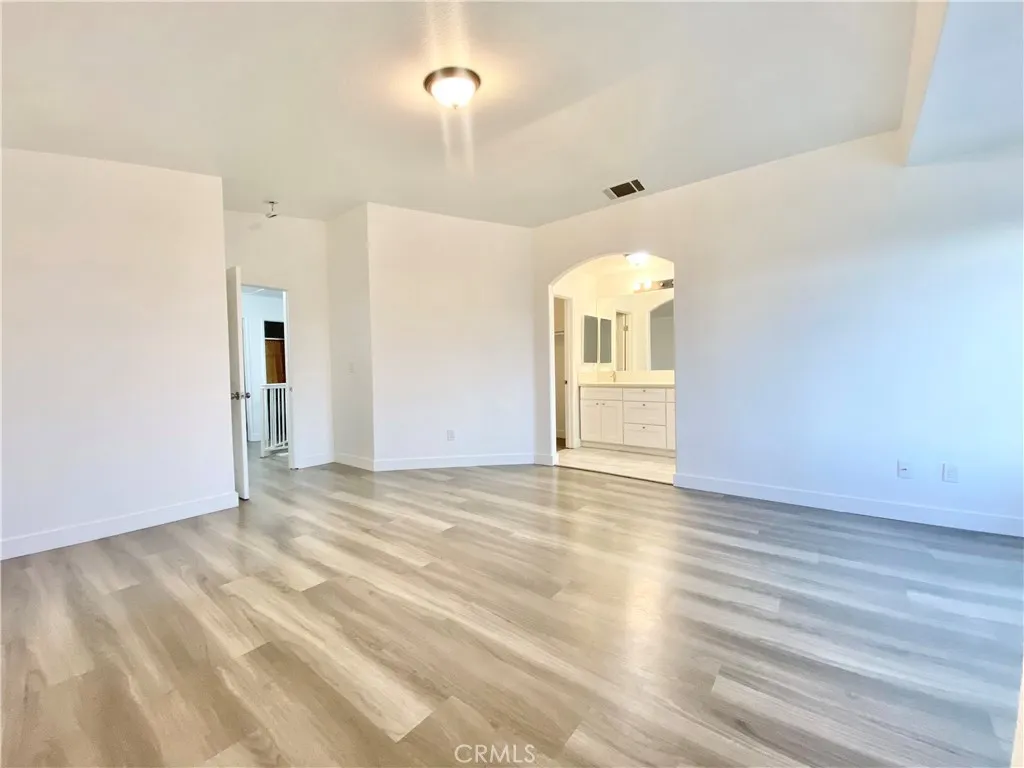 17048 Monaco Drive, Victorville, California 92395 home-pic-26