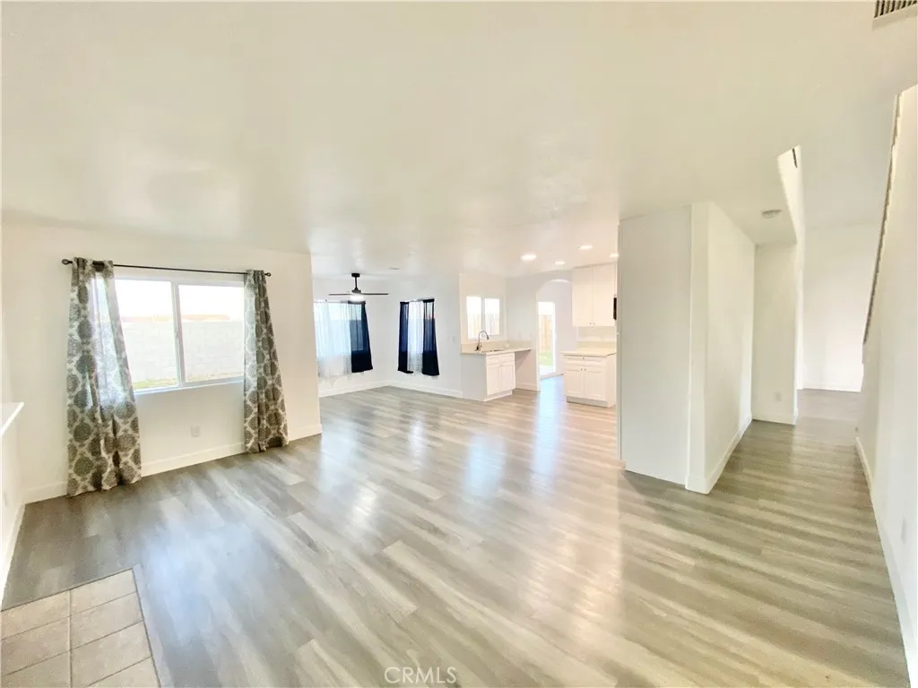 17048 Monaco Drive, Victorville, California 92395 home-pic-12