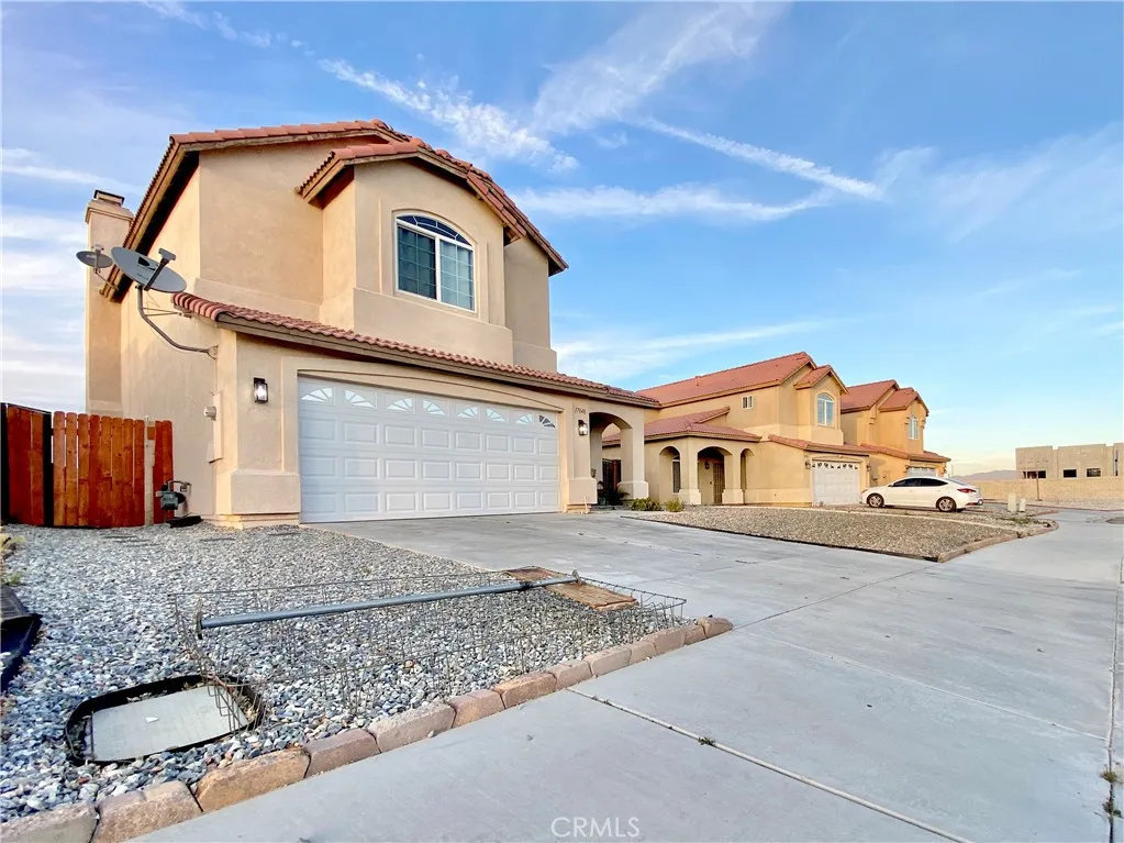 17048 Monaco Drive, Victorville, California 92395 home-pic-2